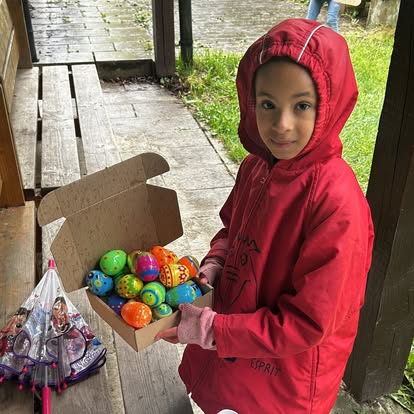Peut être une image de 2 personnes